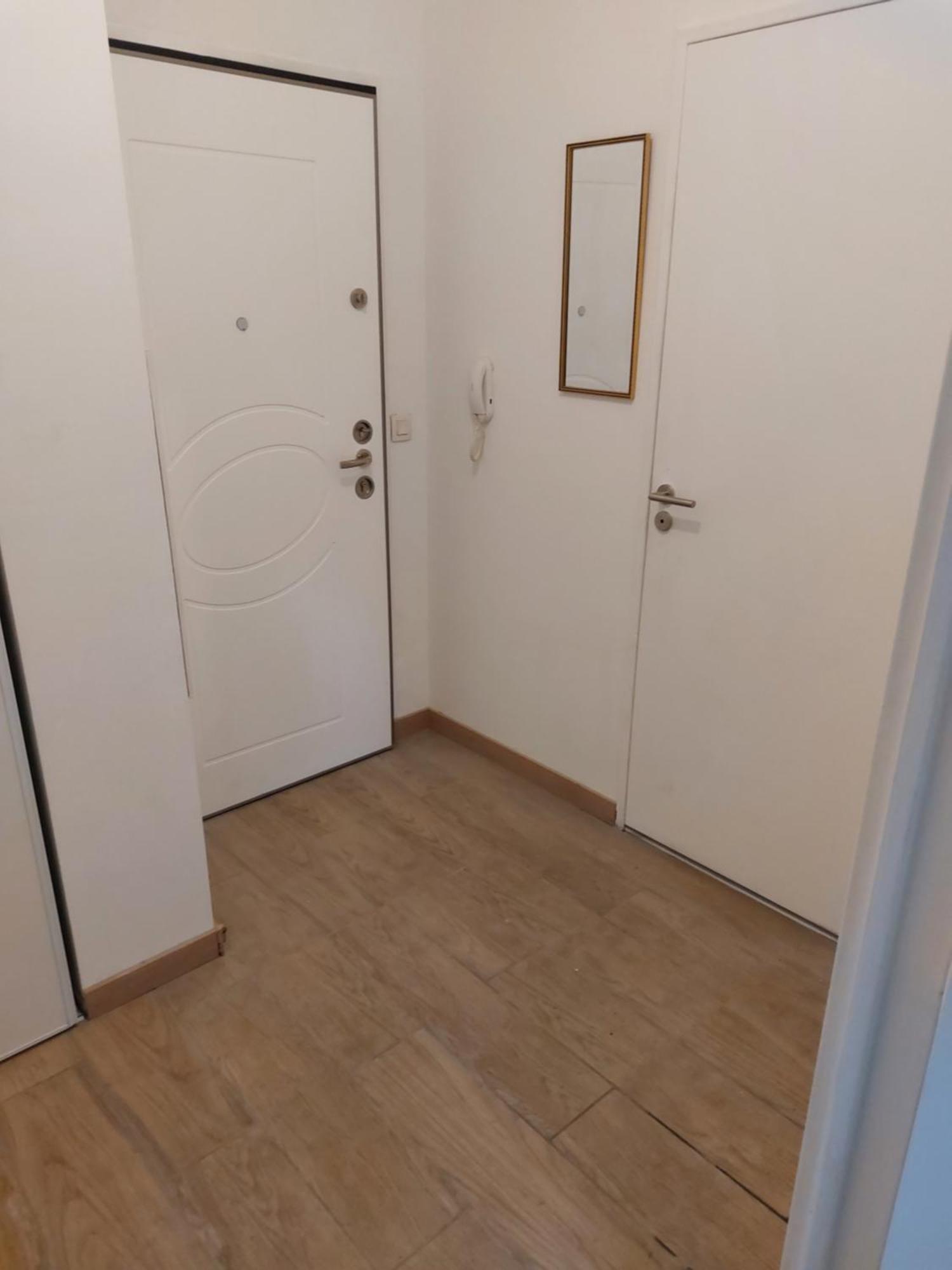 Logement Entier 2 Pieces Parking 5'Metro Saint-Denis-en-Margeride Exterior foto